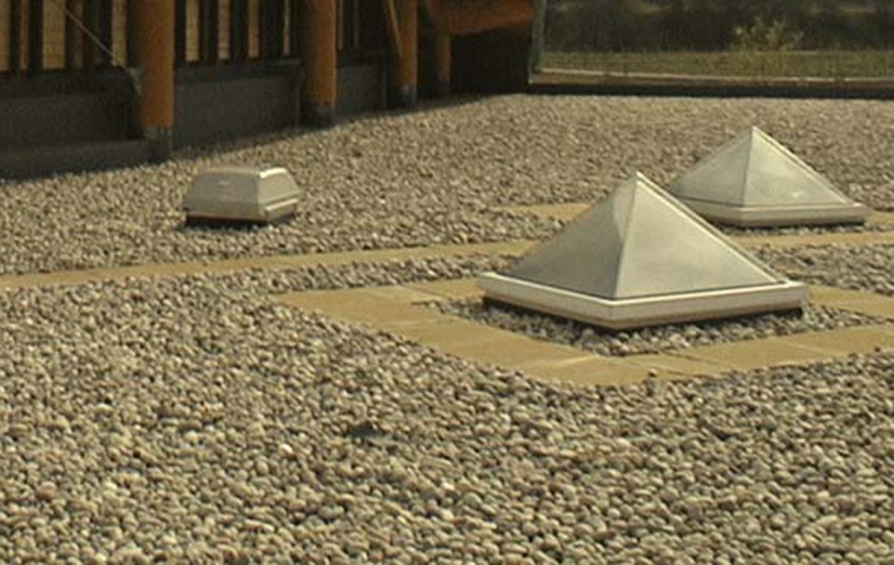 Ballasted roofs